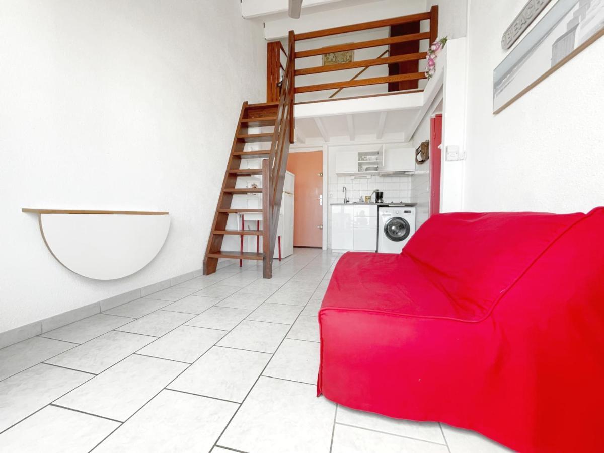 Charmant 2 Pieces Avec Mezzanine, Parking, A 300M De La Plage Et Commerces - Fr-1-338-502 セット エクステリア 写真